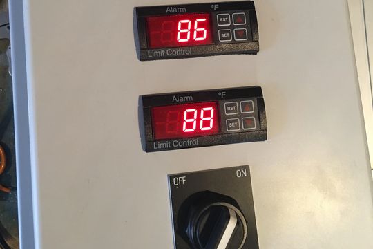 Mobile Air Powered Liquid Pumping Cart